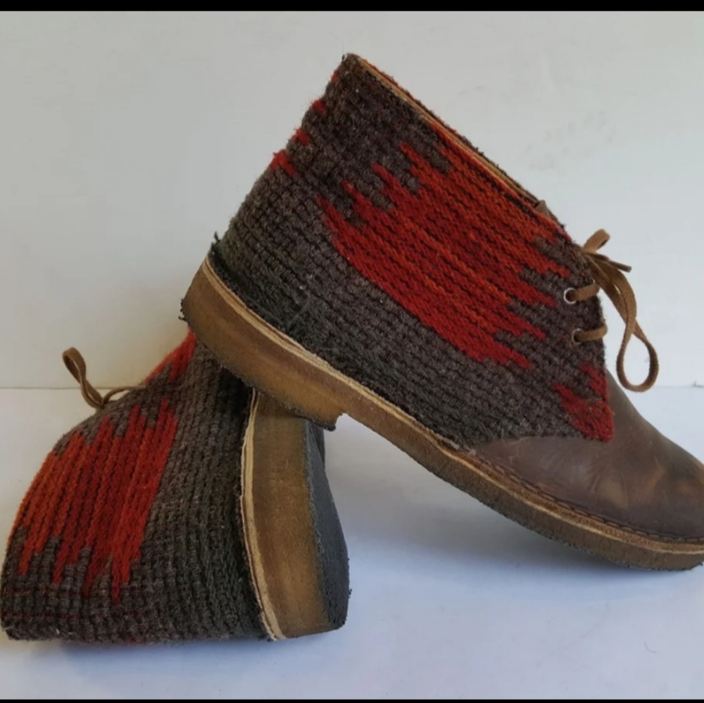 CLARKS WOOLRICH Womens size 8 Desert Ankle Boot Oiled Leather Southwestern Wool